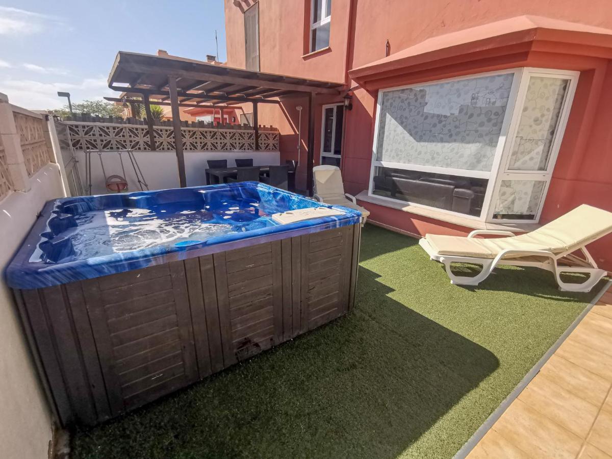 Aeren House Villa ลาโอลีวา ภายนอก รูปภาพ