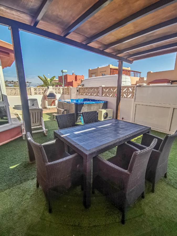 Aeren House Villa ลาโอลีวา ภายนอก รูปภาพ